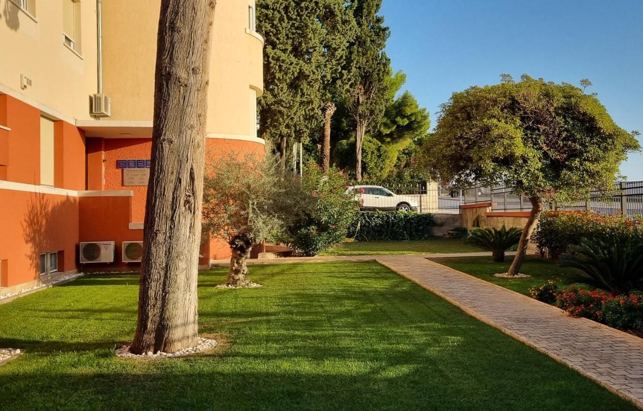 Apartments Suzy Split Bagian luar foto