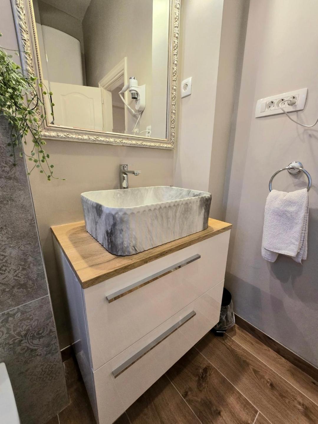 Apartments Suzy Split Bagian luar foto