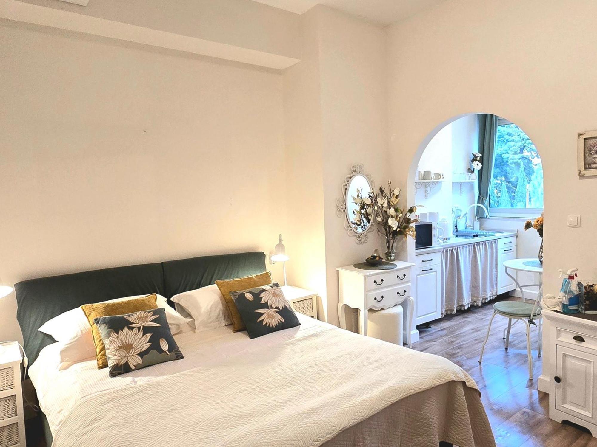 Apartments Suzy Split Bagian luar foto